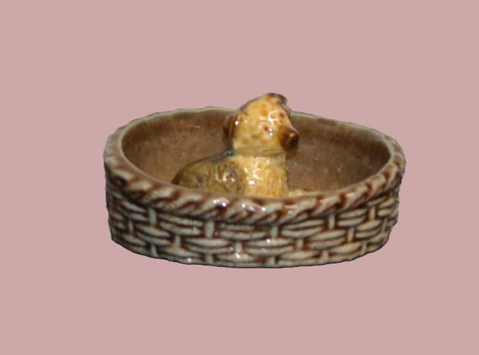 WADE TRINKET DISH WITH A DOG INSET - TMD167207