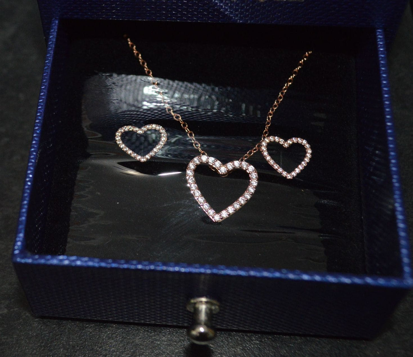 Ilyish Women's Gift Set: Bear, Roses & Necklace - TMD167207