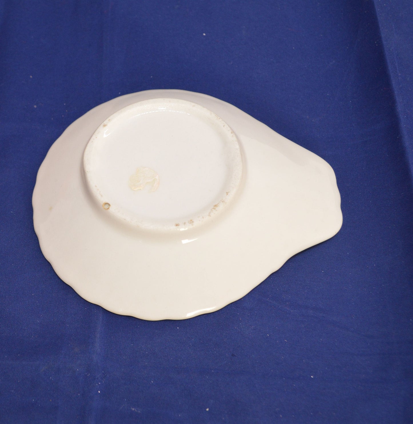 Two Shell-Shaped Soap/Trinket Dishes - TMD167207