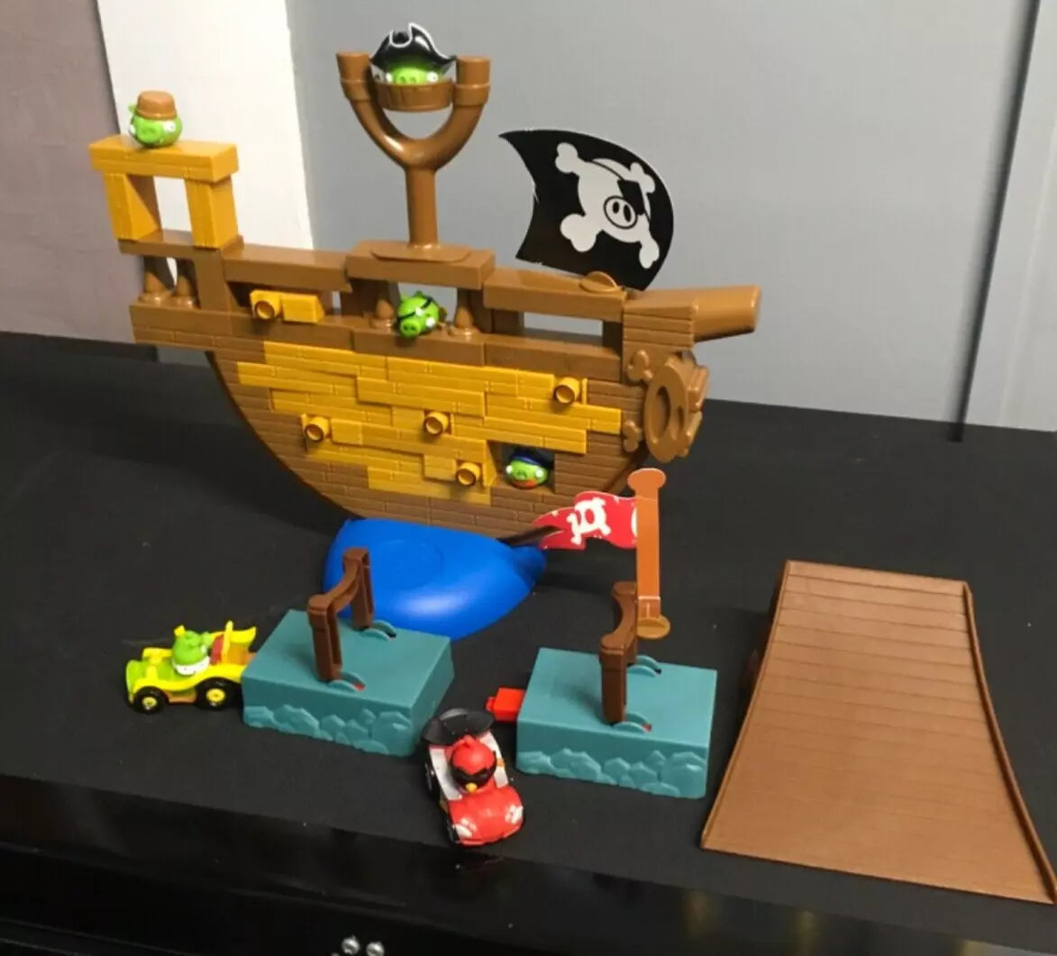Angry Birds Go! Pirate Pig Attack Jenga – ToyBoxed - TMD167207