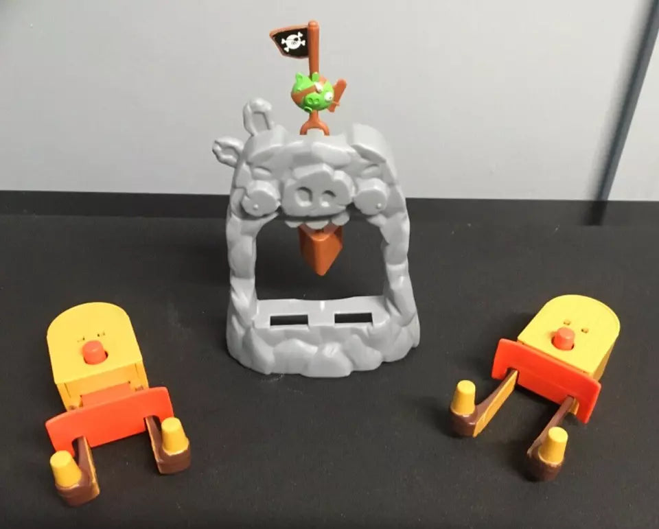 Angry Birds Go! Pig Rock Raceway Toy Set + 8 Racers - TMD167207