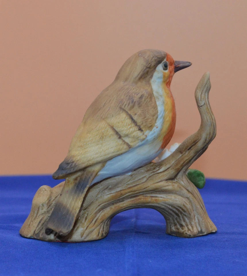 Robin Figurine by The Leonardo Collection"