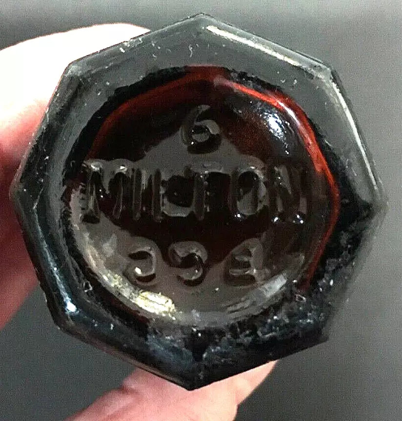 VINTAGE MILTON OCTAGONAL BOTTLE WITH STOPPER