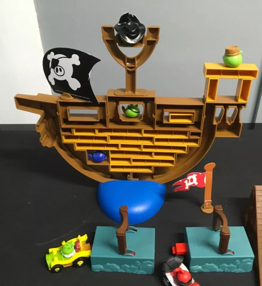 Angry Birds Go! Pirate Pig Attack Jenga – ToyBoxed - TMD167207