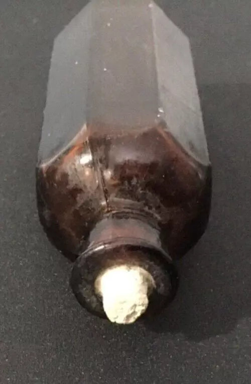 VINTAGE MILTON OCTAGONAL BOTTLE WITH STOPPER