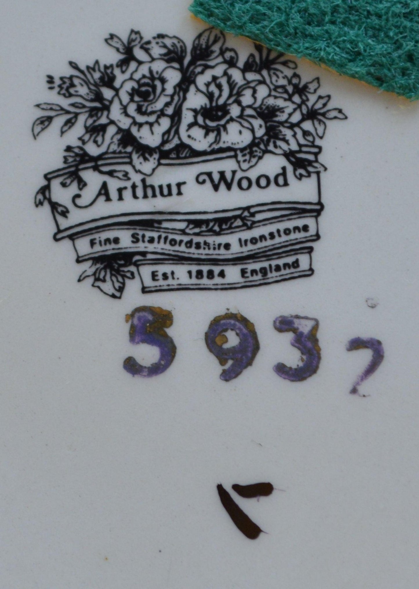 ARTHUR WOOD DECORATIVE IRONSTONE ORNAMENTAL KETTLE SHAPED TEAPOT - TMD167207