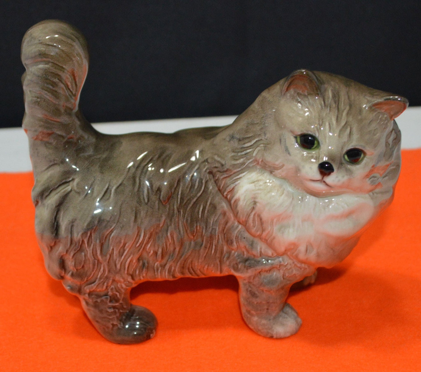 BESWICK SMALL PERSIAN GREY CAT FIGURINE MODEL 1898 (PREVIOUSLY OWNED) VERY GOOD CONDITION - TMD167207