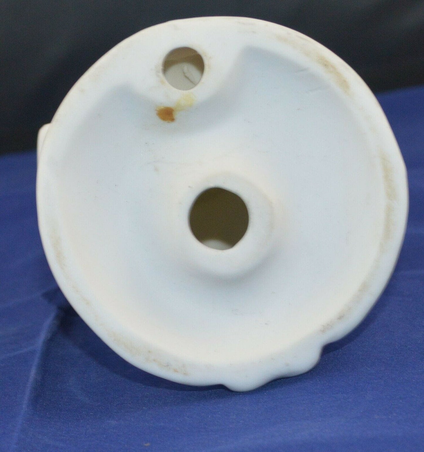 DECORATIVE FIGURINE LADY SITTING WITH A BASKET OF VEG(PREVIOUSLY OWNED)GOOD CONDITION - TMD167207