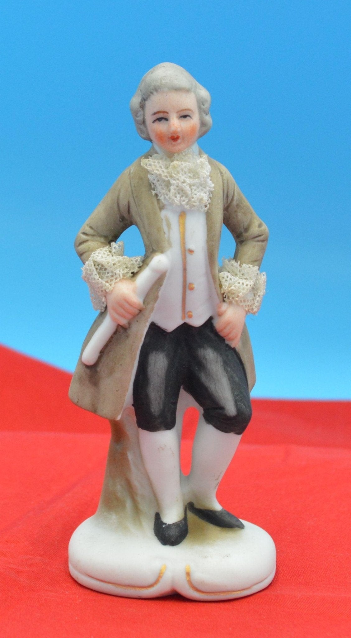 DECORATIVE FIGURINES A PAIR OF PERIOD STYLE FIGURINES - TMD167207