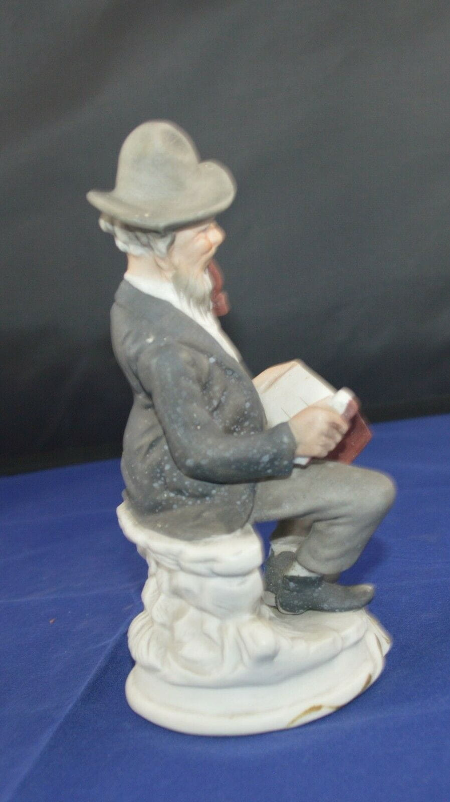 DECORATIVE FIGURINES MAN SITTING READING & A LADY IN A LILAC DRESS(PREVIOUSLY OWNED) GOOD CONDITION - TMD167207