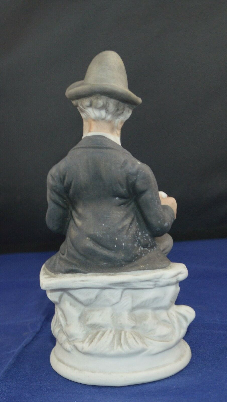 DECORATIVE FIGURINES MAN SITTING READING & A LADY IN A LILAC DRESS(PREVIOUSLY OWNED) GOOD CONDITION - TMD167207