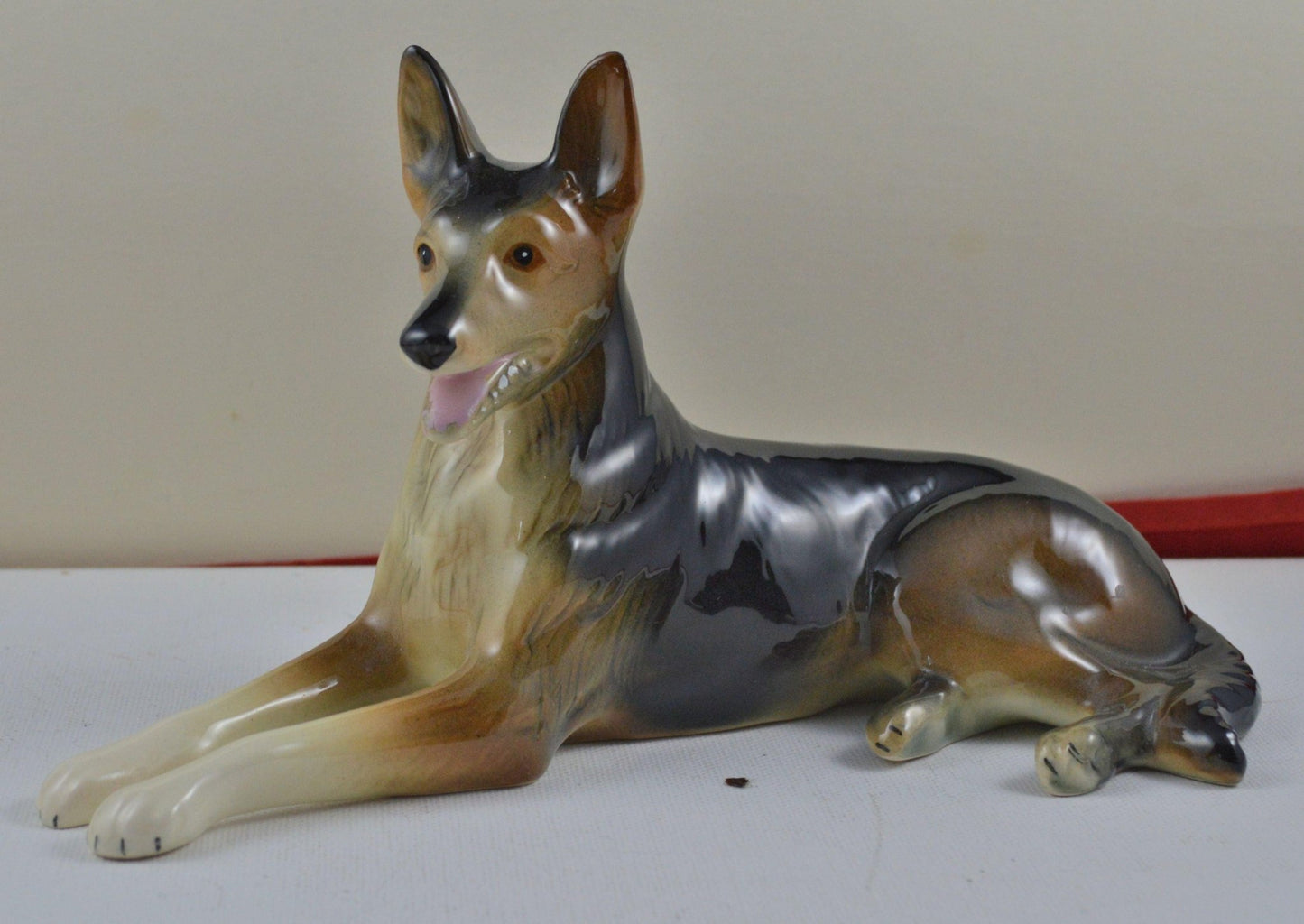 DOG -FIGURINE- VINTAGE-TRENTHAM -ART -WARE- ALSATIAN -VERY -GOOD- CONDITION - TMD167207