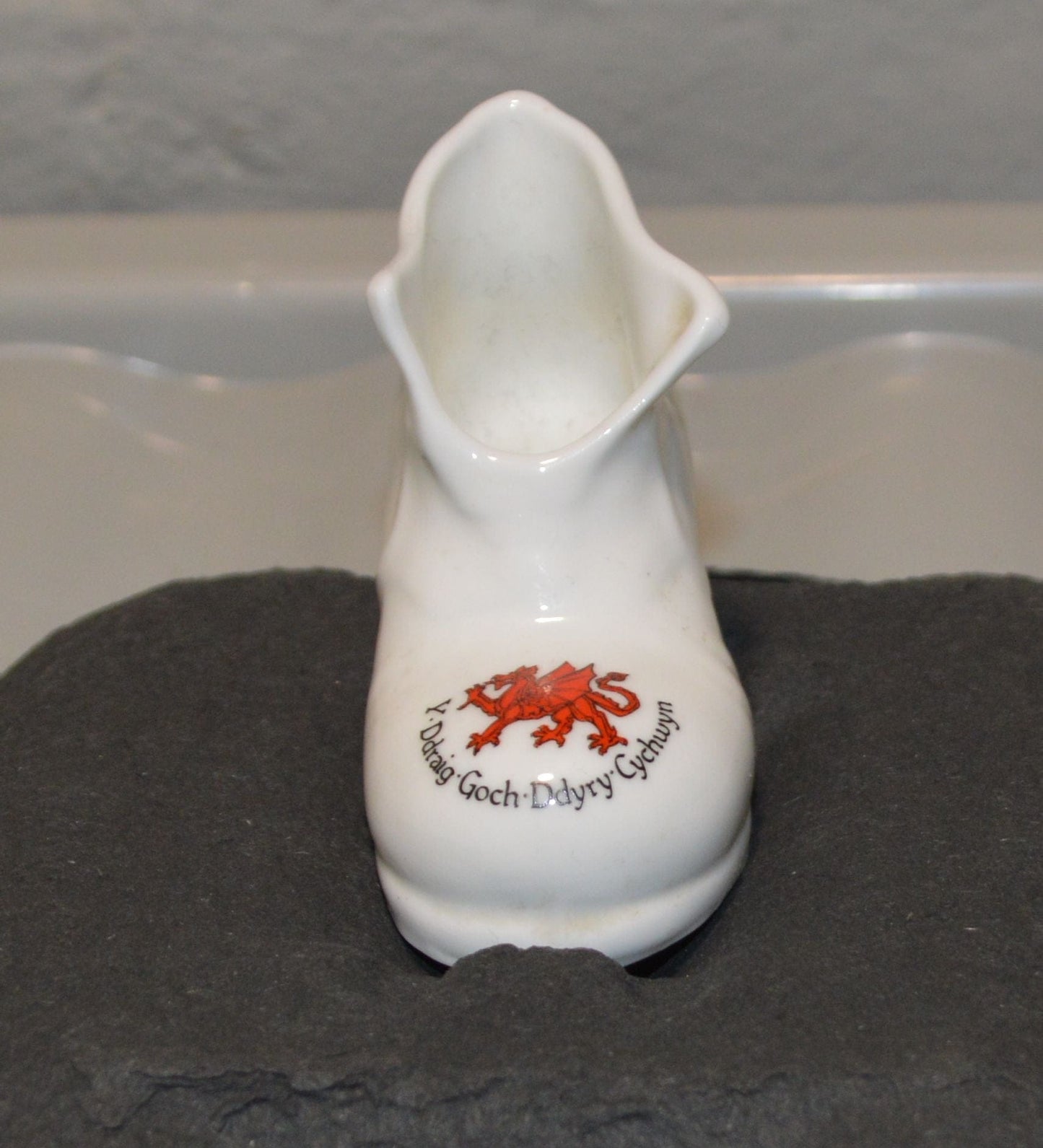FIVE ORNAMENTAL BOOTS KEELE STREET POTTERY CROCHENDY AND OTHERS(PREVIOUSLY OWNED) GOOD CONDITION - TMD167207