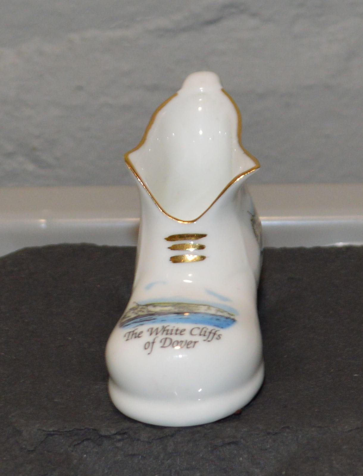 FIVE ORNAMENTAL BOOTS KEELE STREET POTTERY CROCHENDY AND OTHERS(PREVIOUSLY OWNED) GOOD CONDITION - TMD167207