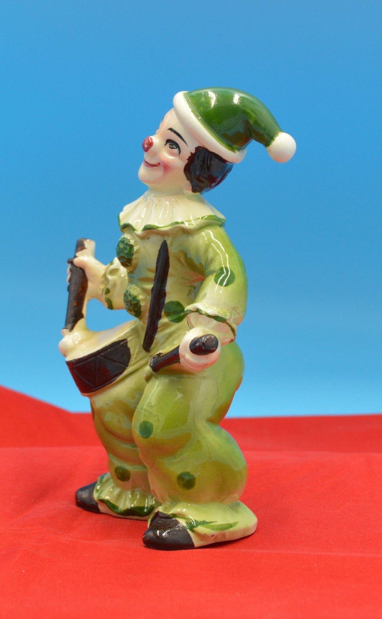 GREEN CLOWN FIGURINE - TMD167207