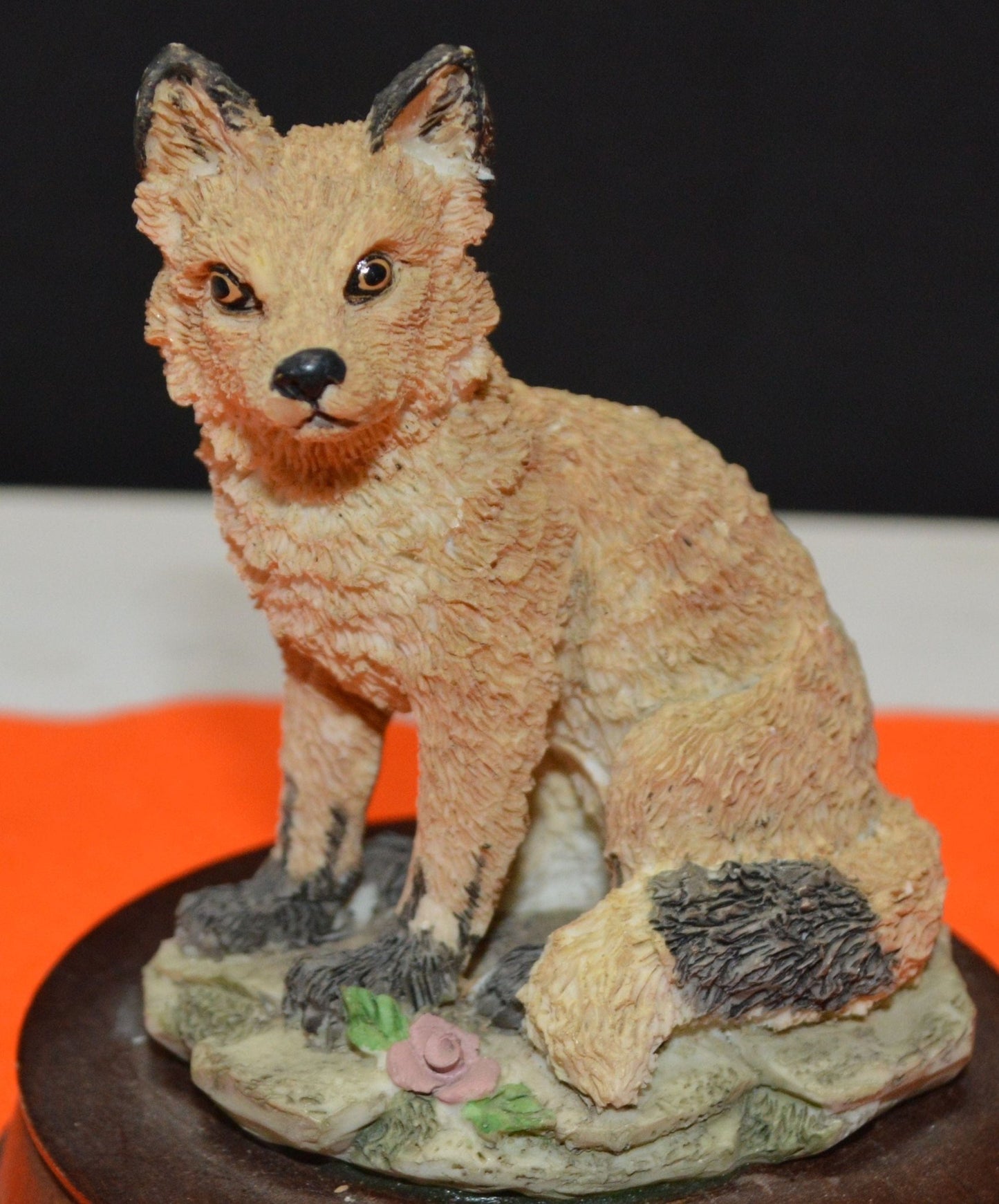 LEONARDO FOX ON WOODEN BASE(PREVIOUSLY OWNED) GOOD CONDITION - TMD167207