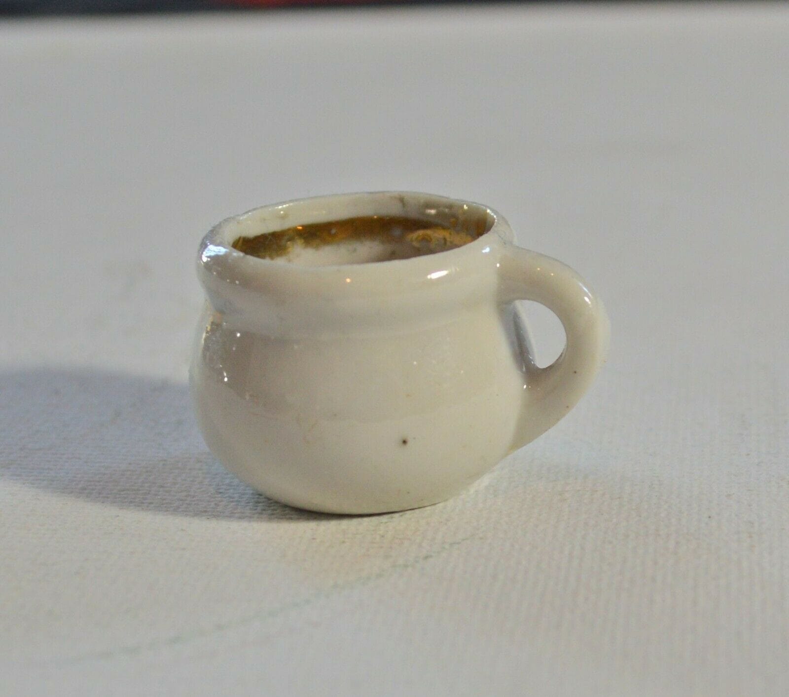 MINIATURE VASE AND MINIATURE CHAMBER POT(PREVIOUSLY OWNED) GOOD CONDITION - TMD167207