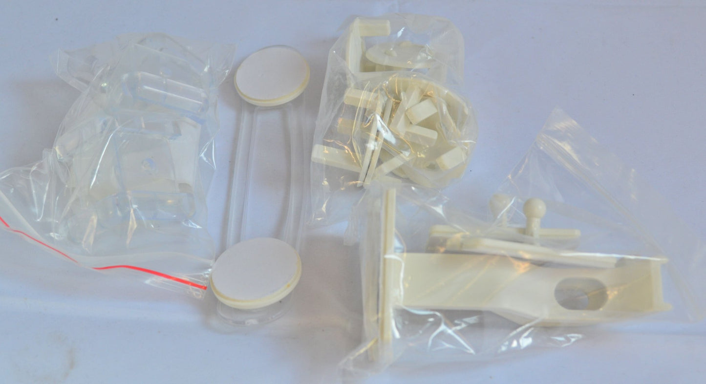 NEW EMMAY NO SCREWS NO TOOLS SAFETY KIT & 2 EMMAY WIDE GRIP CUPBOARD LATCHES x 6 - TMD167207