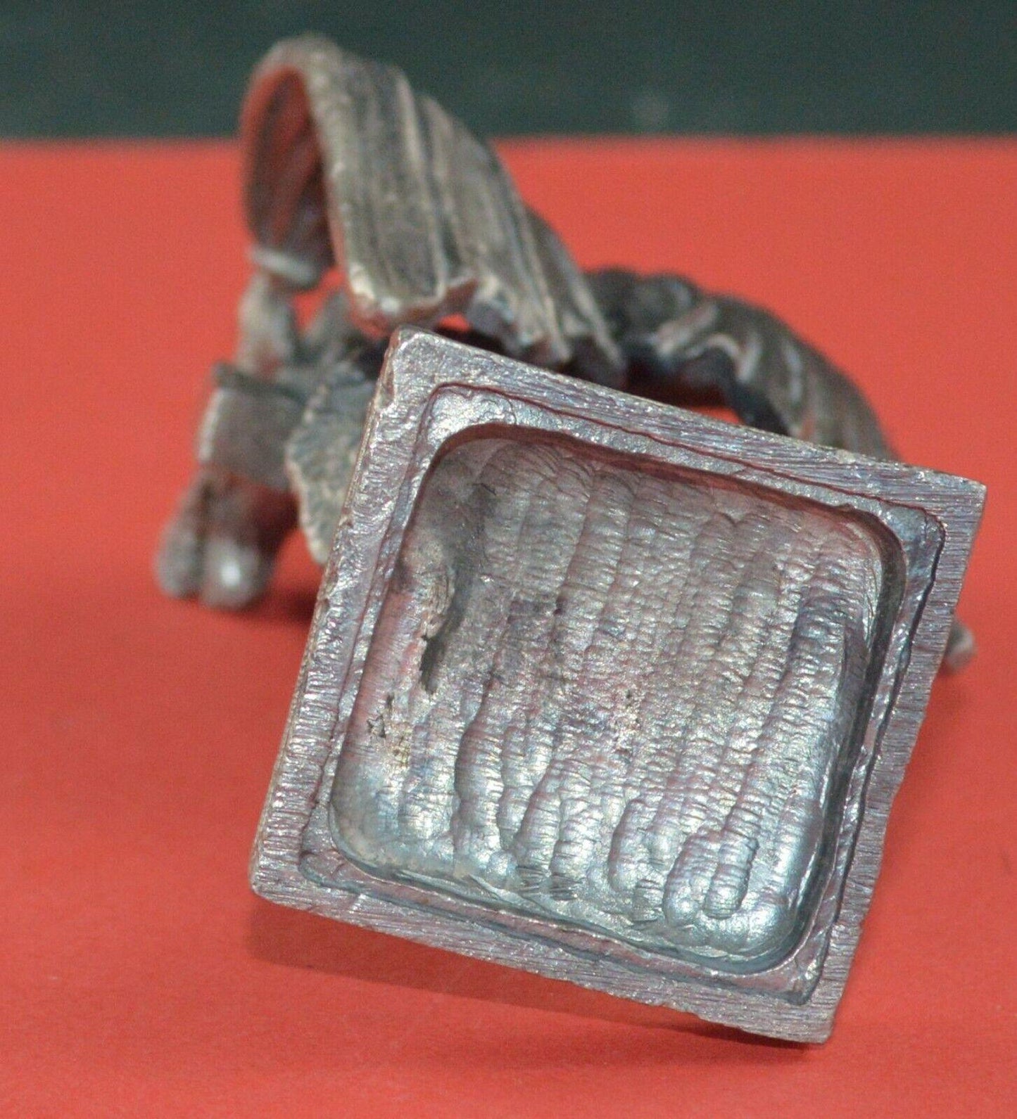 ONE METAL CAST TEALIGHT HOLDER & ONE DRAGON ON A CROSS w/GREEN FAKE GEM - TMD167207