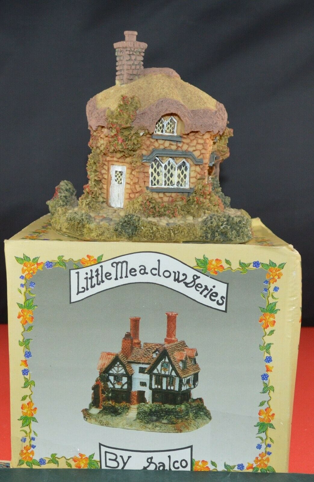 SIX LITTLE MEADOW SERIES ORNAMENTAL COTTAGES by SALCO(PREVIOUSLY OWNED) GOOD CONDITION - TMD167207