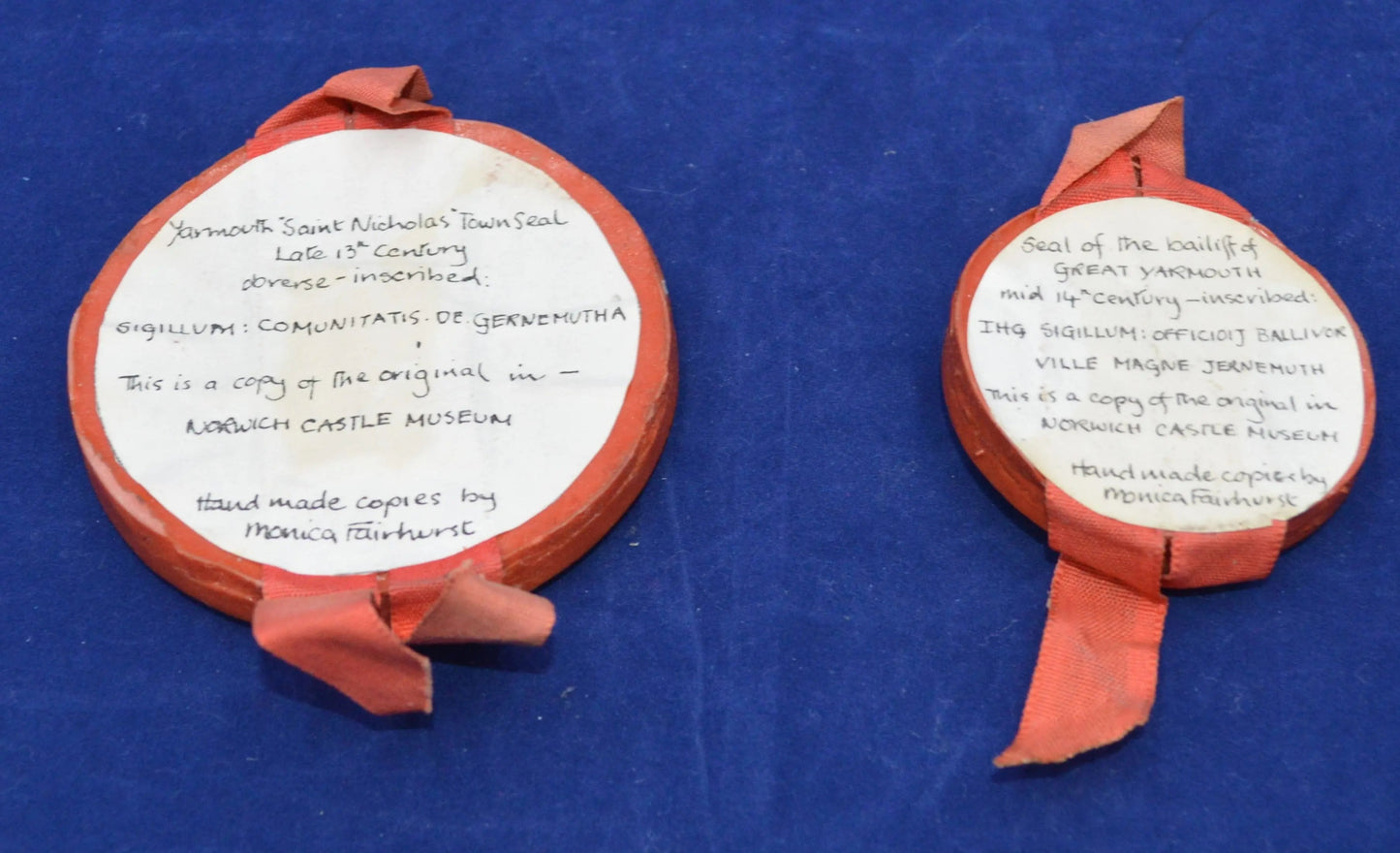 SOUVENIR GIFT 2 HANDMADE COPIES OF GREAT YARMOUTH SEALS - BAILIFF & TOWN SEALS - TMD167207