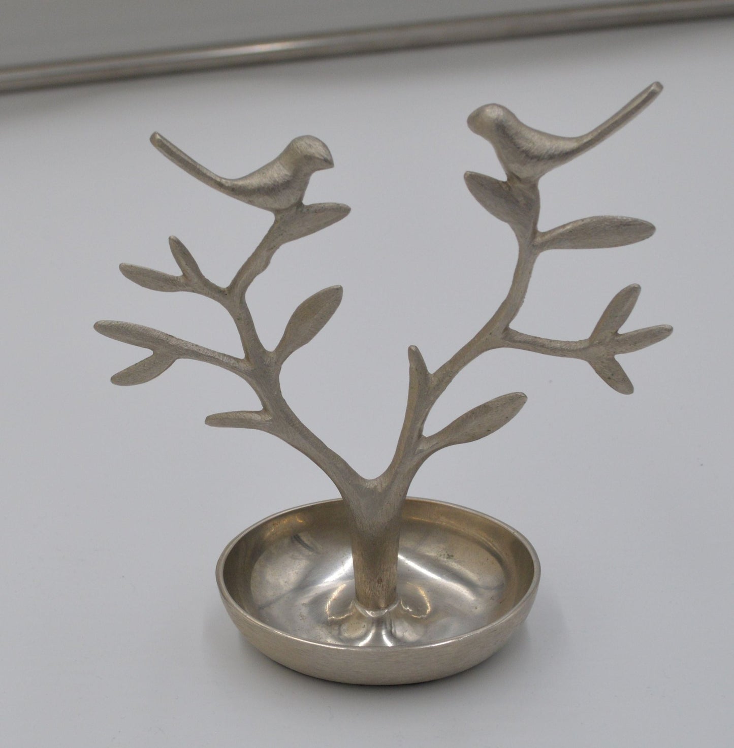 VINTAGE RED ENVELOPE SILVER METAL JEWELLERY TREE WITH BIRDS(PREVIOUSLY OWNED) VERY GOOD CONDITION - TMD167207