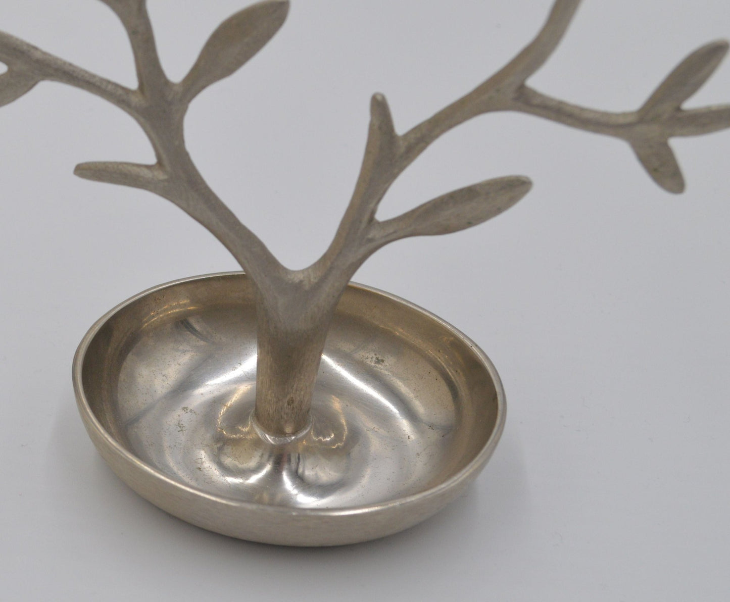 VINTAGE RED ENVELOPE SILVER METAL JEWELLERY TREE WITH BIRDS(PREVIOUSLY OWNED) VERY GOOD CONDITION - TMD167207