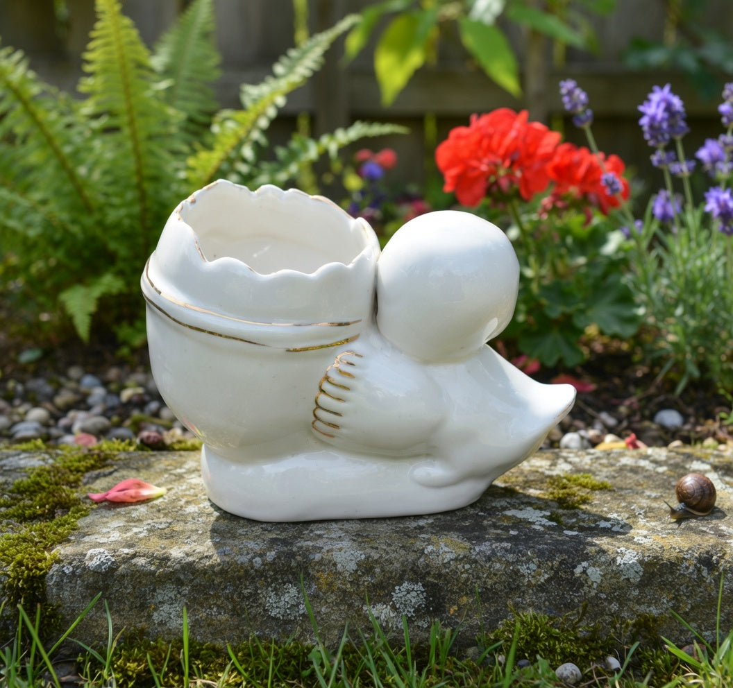 Small Chick with Egg Planter
