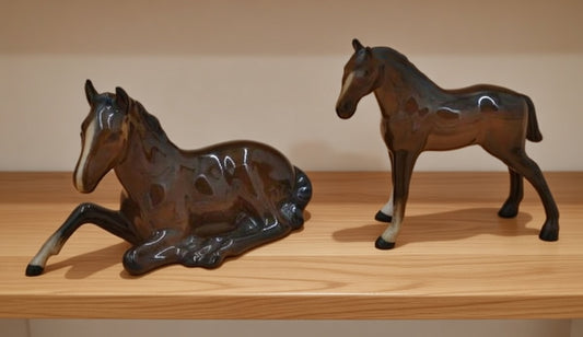 Beswick Horses JBH 30 and 915 - Standing Foal & Sitting Horse |