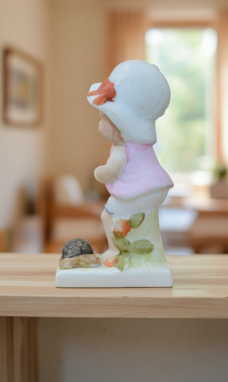 Decorative Figurine  Cute Little Girl with Tortoise