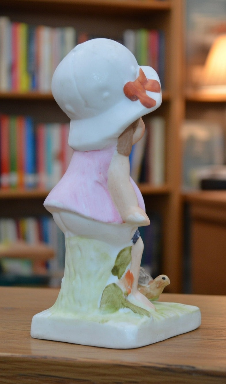 Decorative Figurine  Cute Little Girl with Tortoise