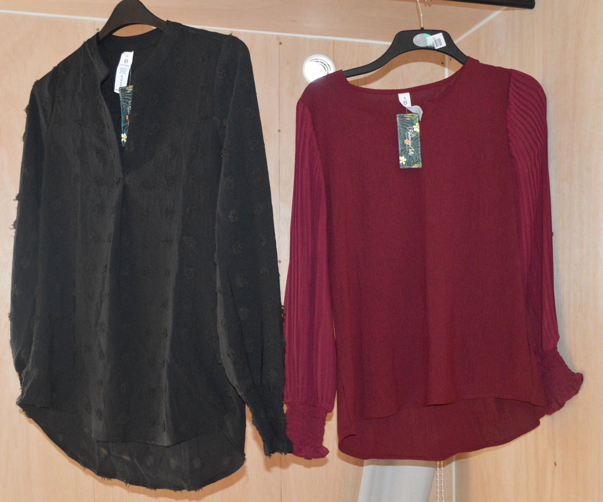 Women’s Top Bundle – Black & Red, Size S - TMD167207