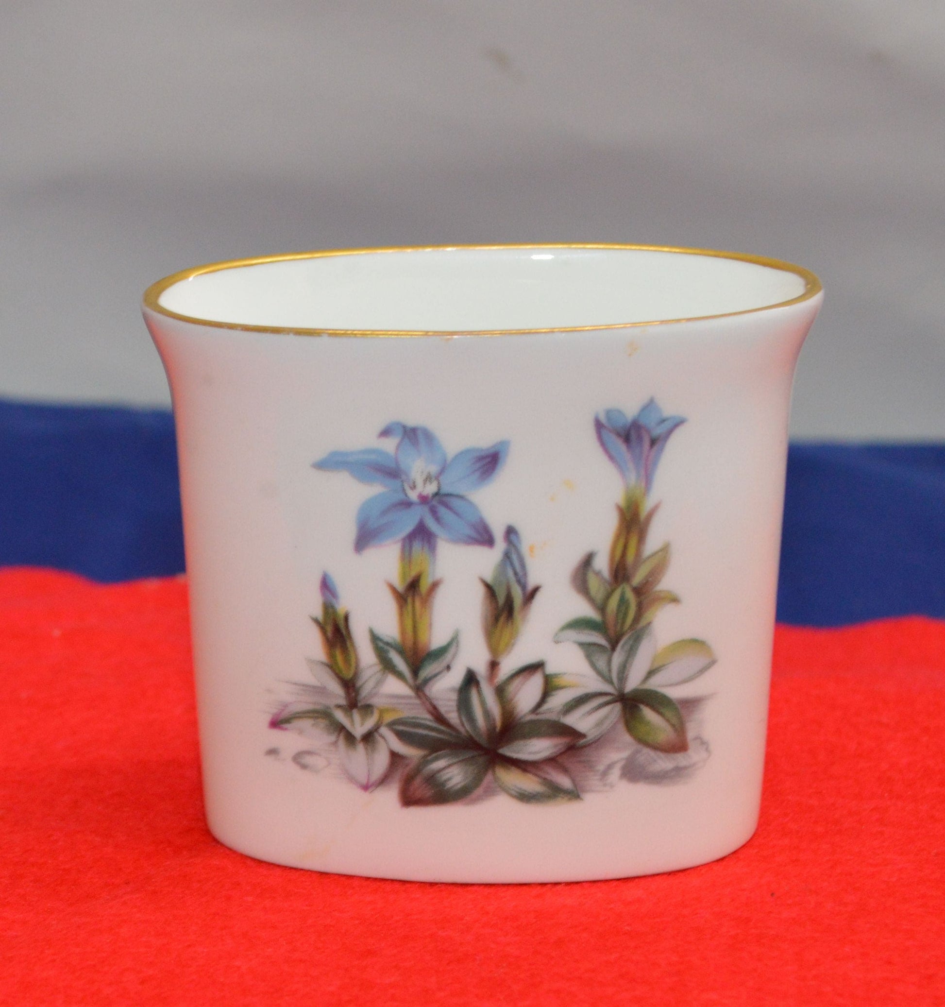 Royal Worcester Small Vase - TMD167207