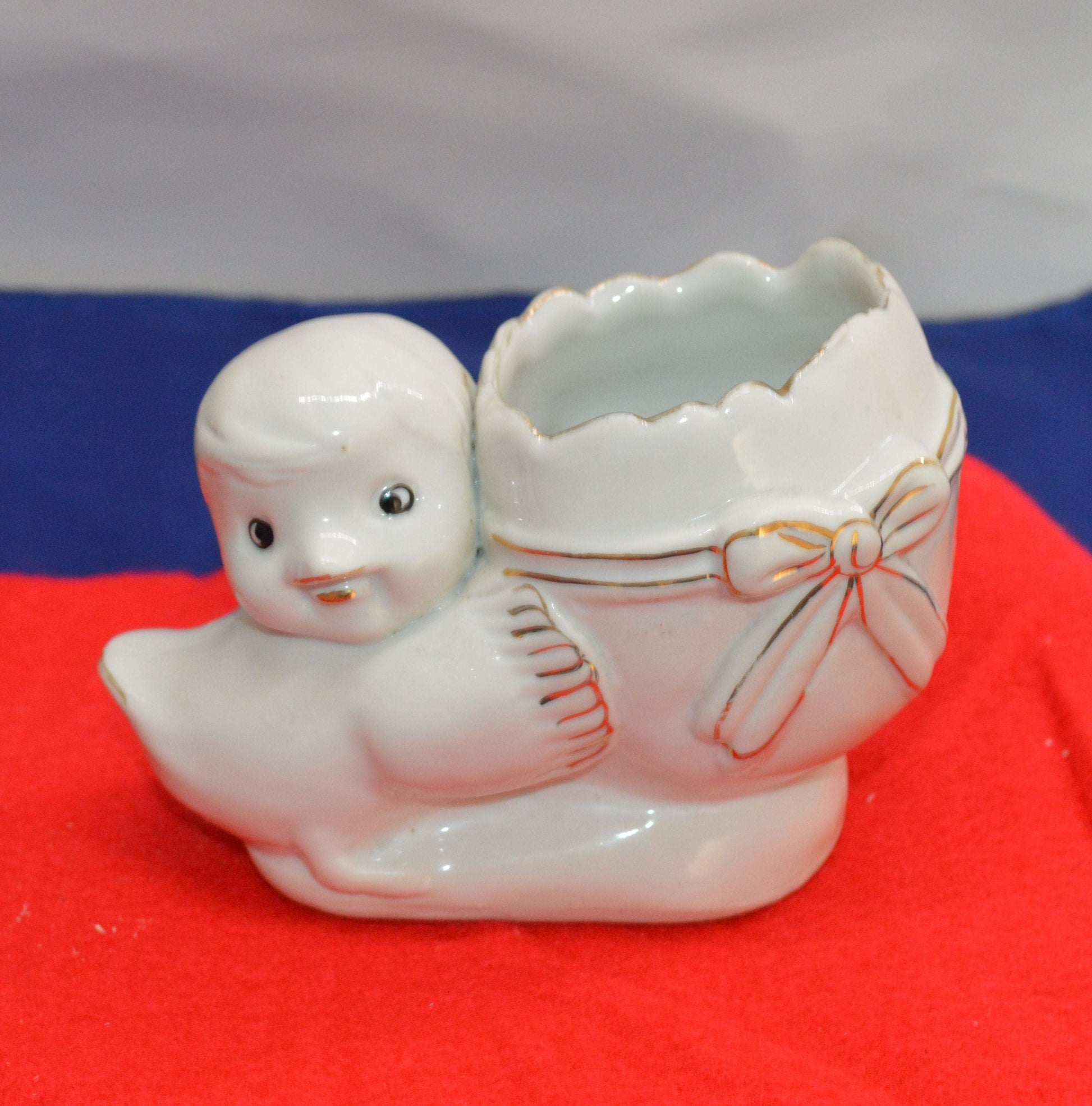 Small Chick with Egg Planter - TMD167207