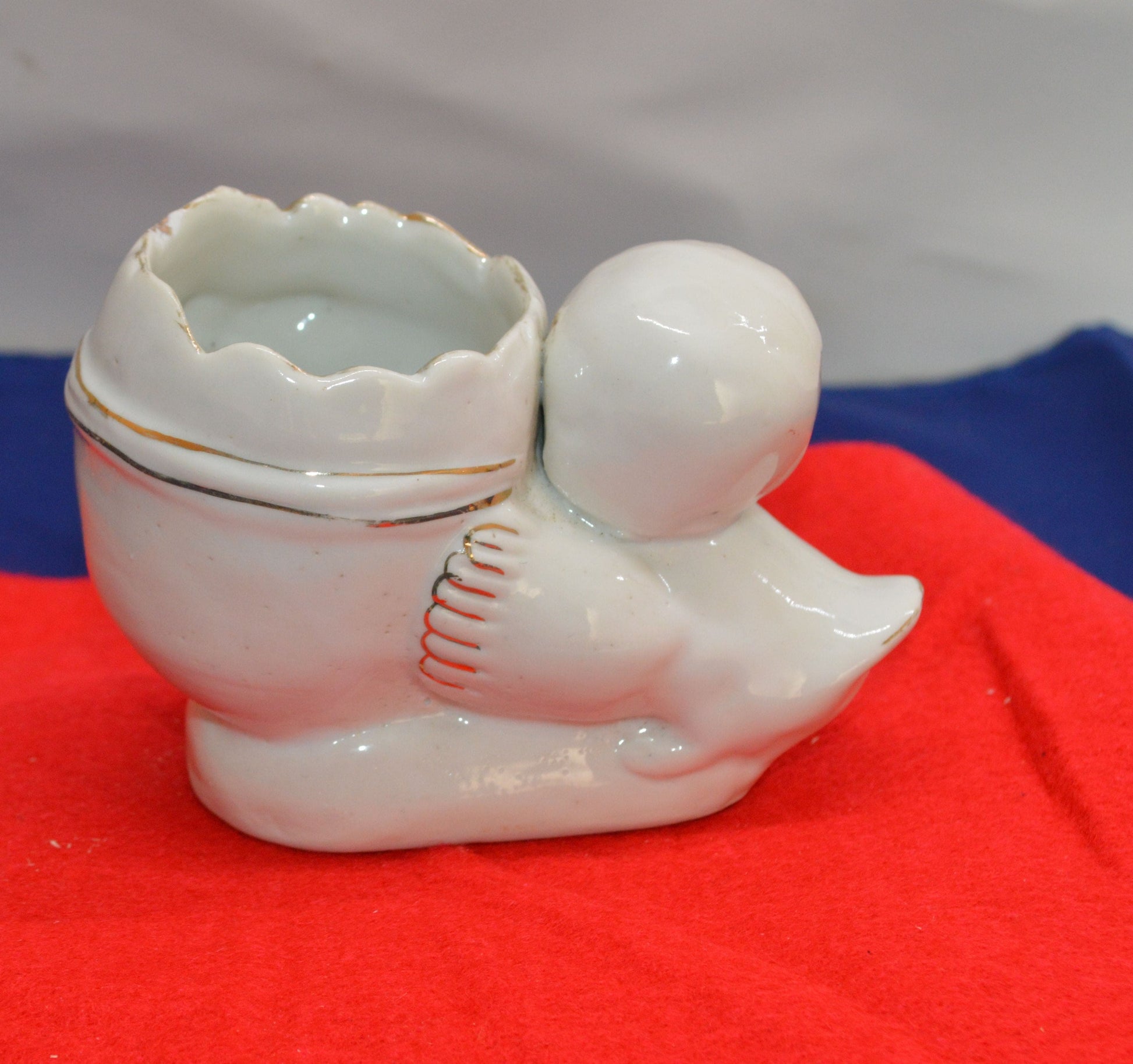 Small Chick with Egg Planter - TMD167207
