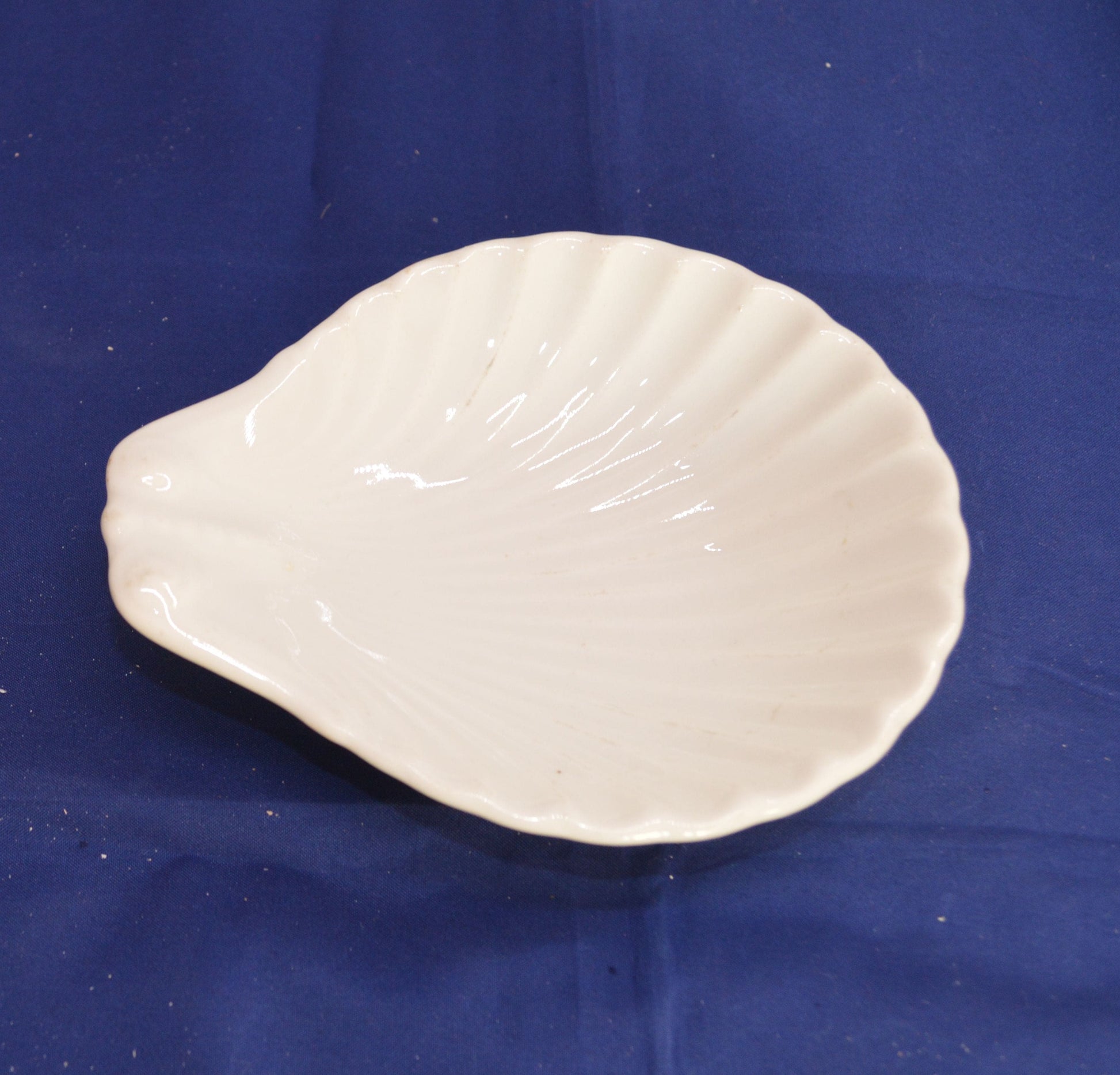 Two Shell-Shaped Soap/Trinket Dishes - TMD167207