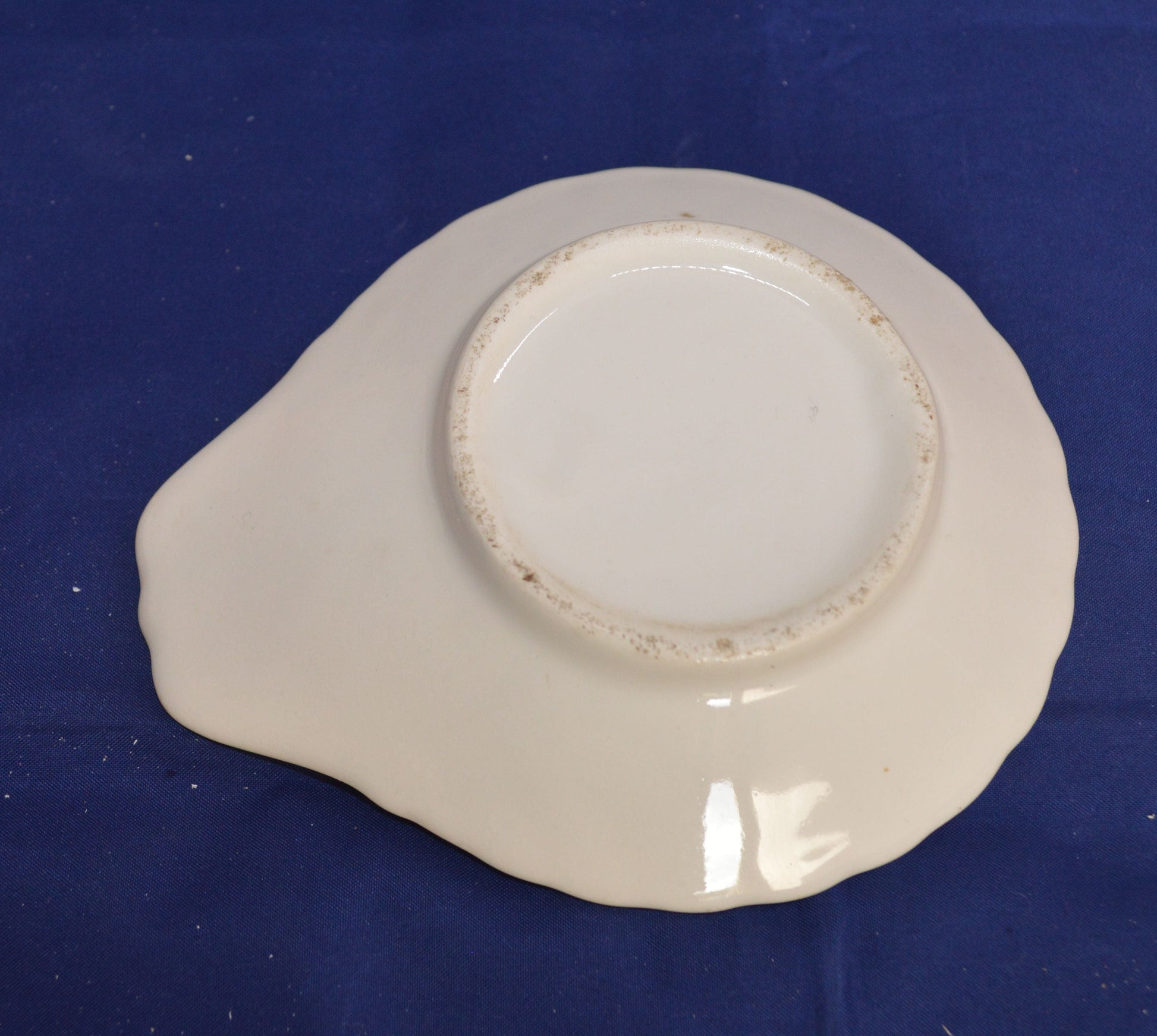 Two Shell-Shaped Soap/Trinket Dishes - TMD167207