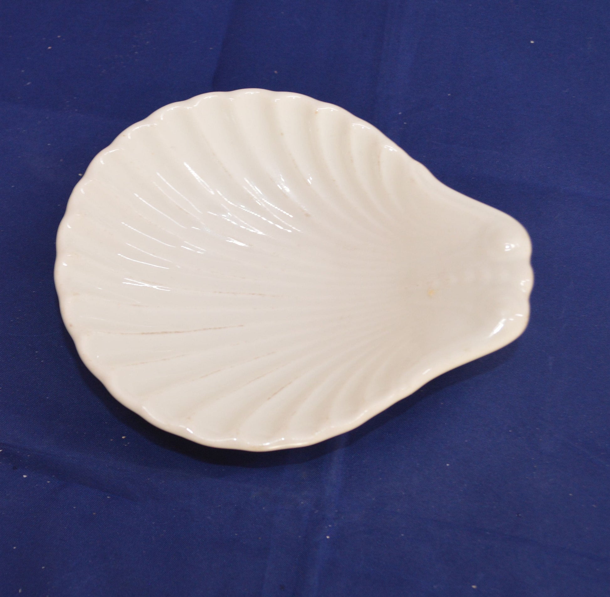 Two Shell-Shaped Soap/Trinket Dishes - TMD167207