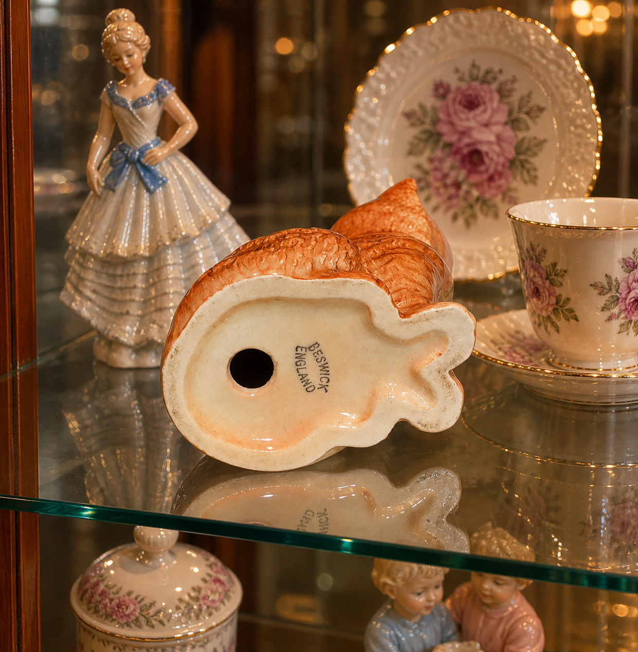 陶器のシャム猫　beswick England 英国アンティークの陶器の猫、ベスウィック社のシャムネコの置物