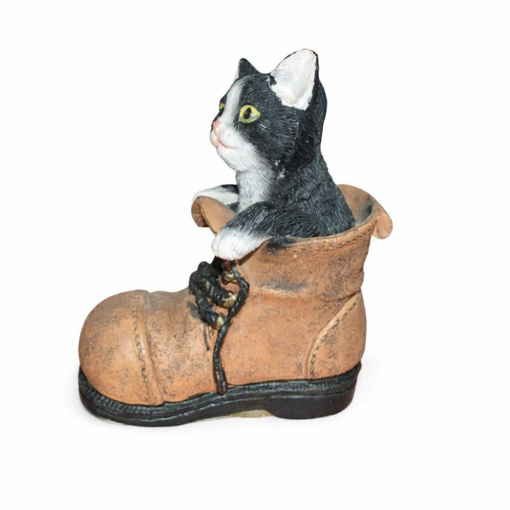 Elgate Black and White Cat in a Boot Figurine
