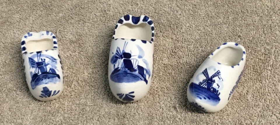 Vintage Delft Blue Clog Ashtrays Set (8) – Hand Painted Holland Ceramic Mini Clogs Collectibles