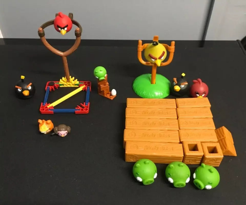 Angry Birds KNEX Sling Shot Toy & Knock on Wood Game Set - TMD167207