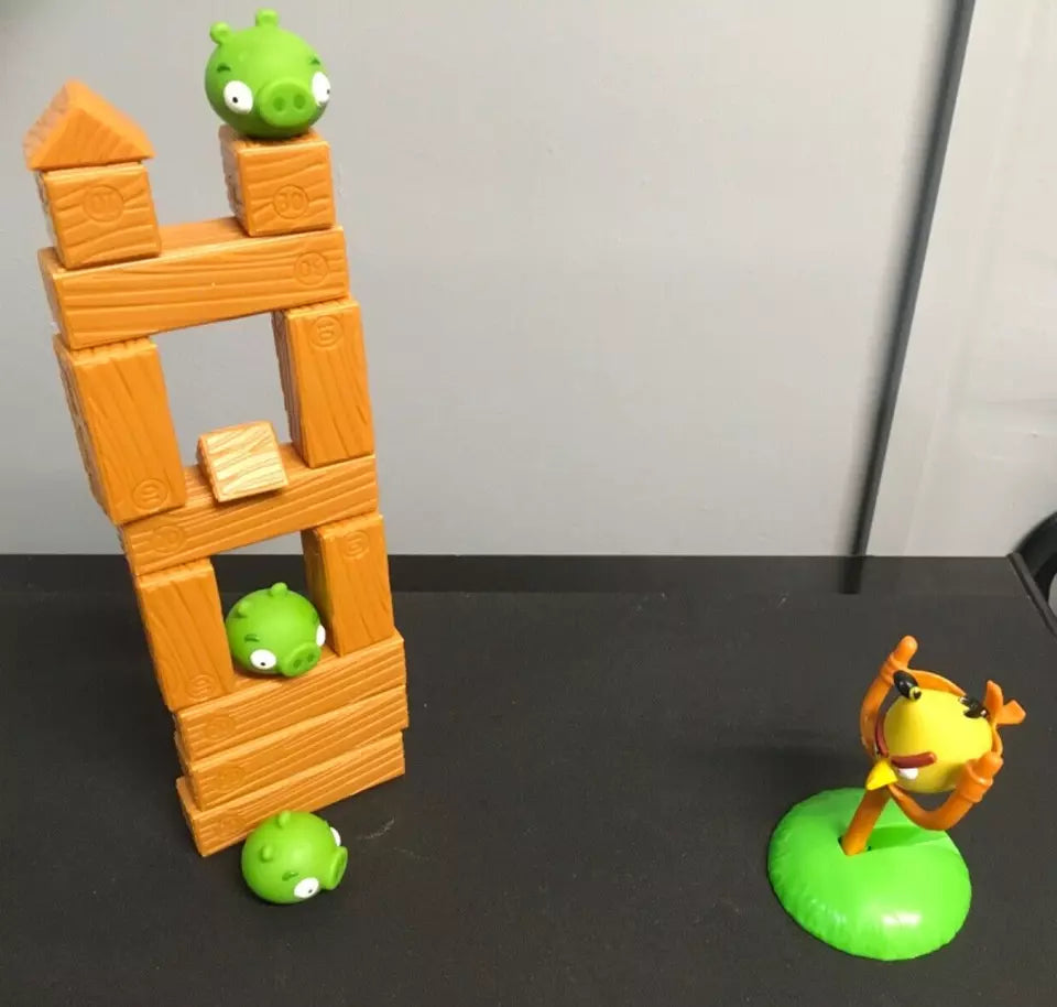 Angry Birds KNEX Sling Shot Toy & Knock on Wood Game Set - TMD167207