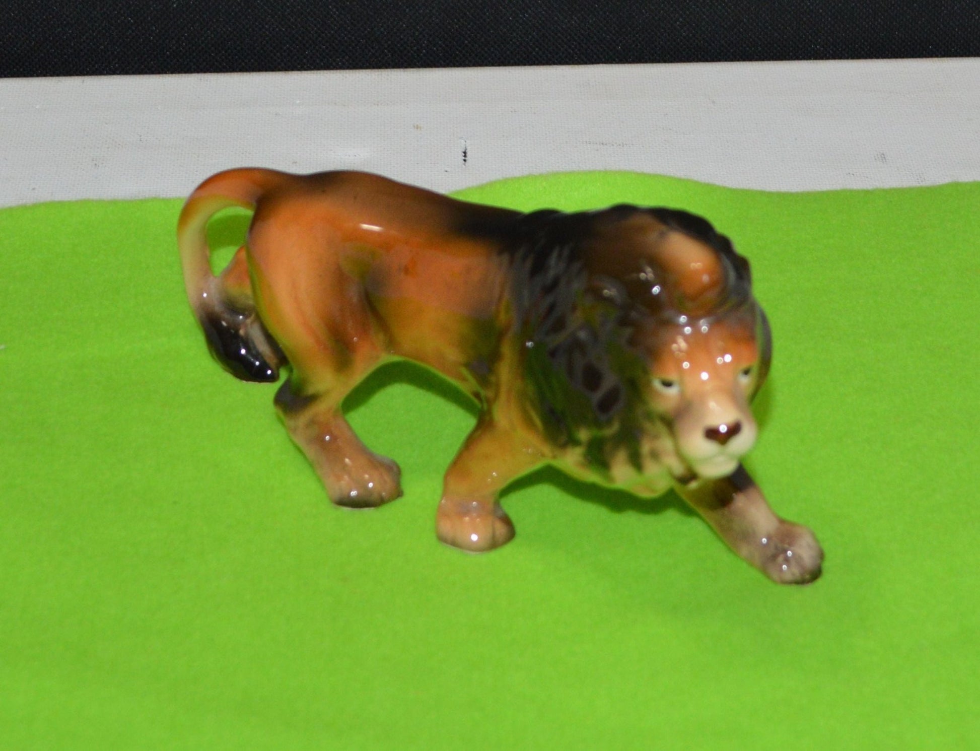 ANIMAL FIGURINE LION(PREVIOUSLY OWNED) GOOD CONDITION - TMD167207