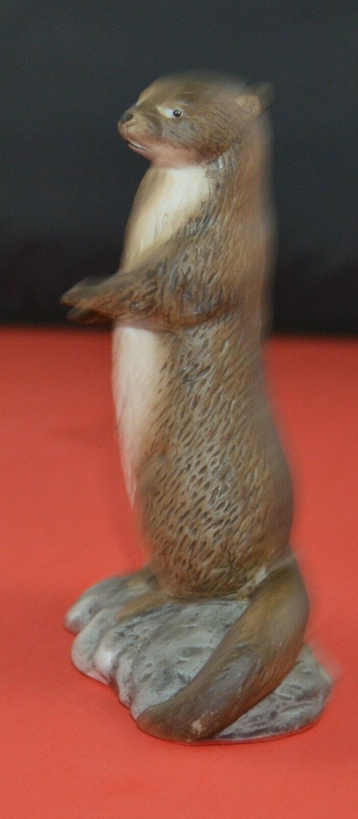 ANIMAL FIGURINE OTTER(PREVIOUSLY OWNED) GOOD CONDITION - TMD167207