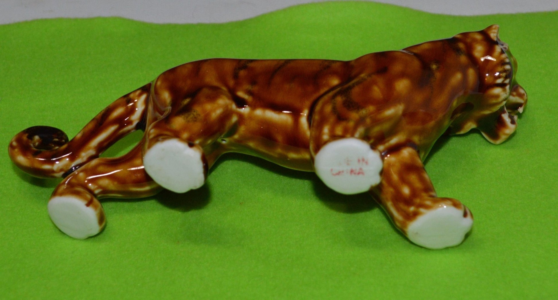 ANIMAL FIGURINE TIGER(PREVIOUSLY OWNED) VERY GOOD CONDITION - TMD167207
