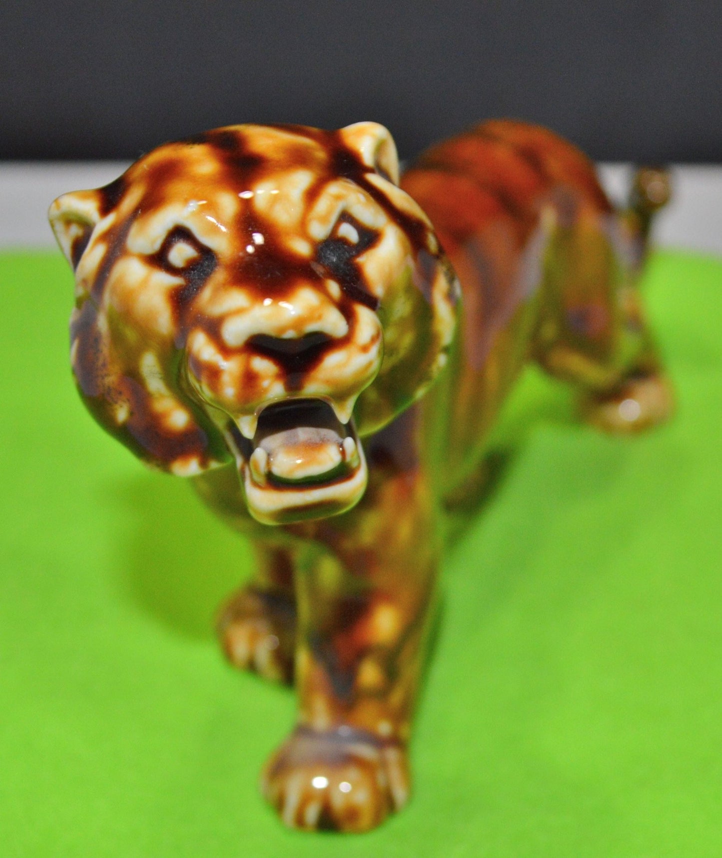 ANIMAL FIGURINE TIGER(PREVIOUSLY OWNED) VERY GOOD CONDITION - TMD167207