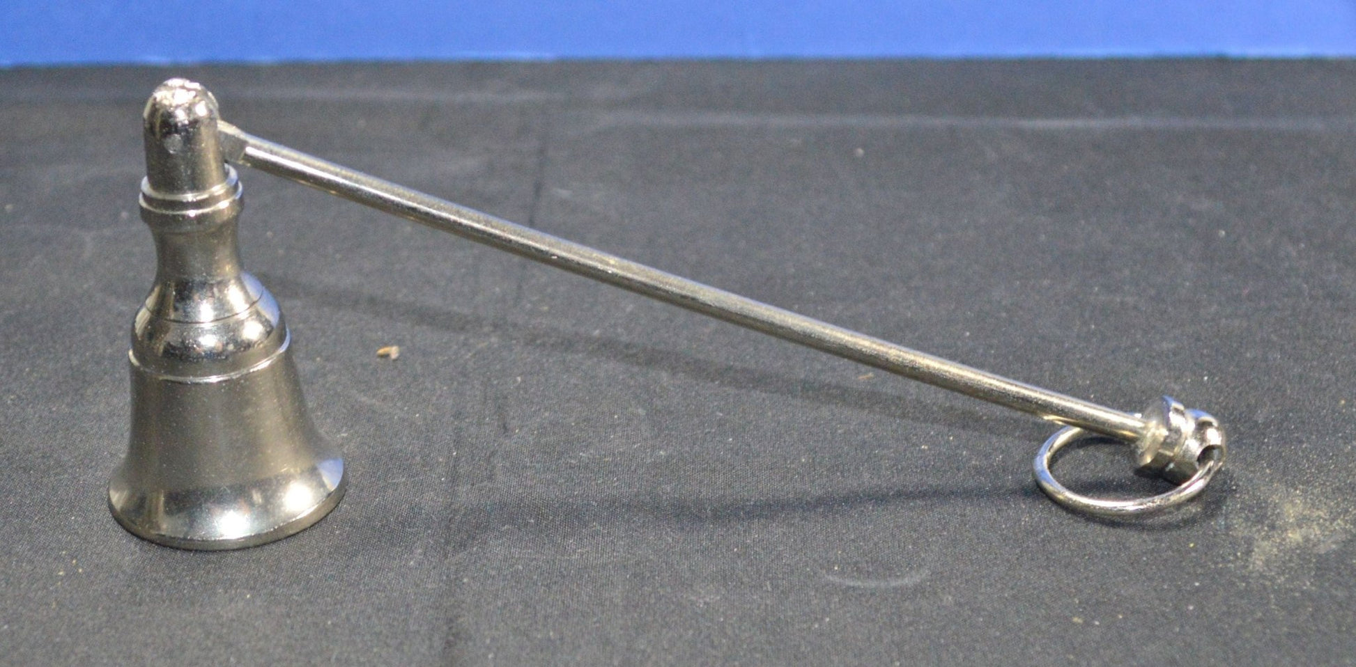 BELL SHAPED SILVER METAL CANDLE SNUFFER(PREVIOUSLY OWNED) GOOD CONDITION - TMD167207