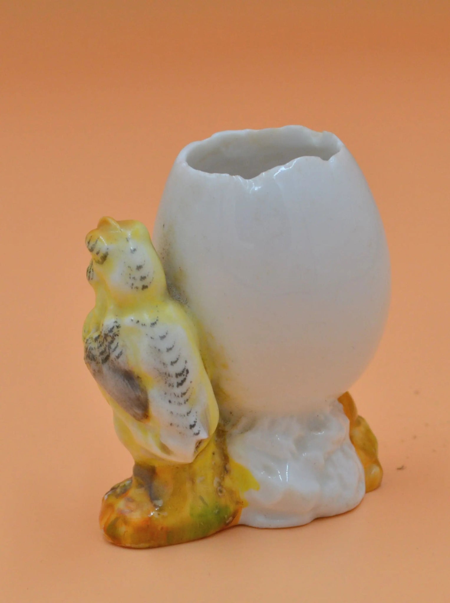 BIRD FIGURINE BIRD WITH AN EGG - TMD167207