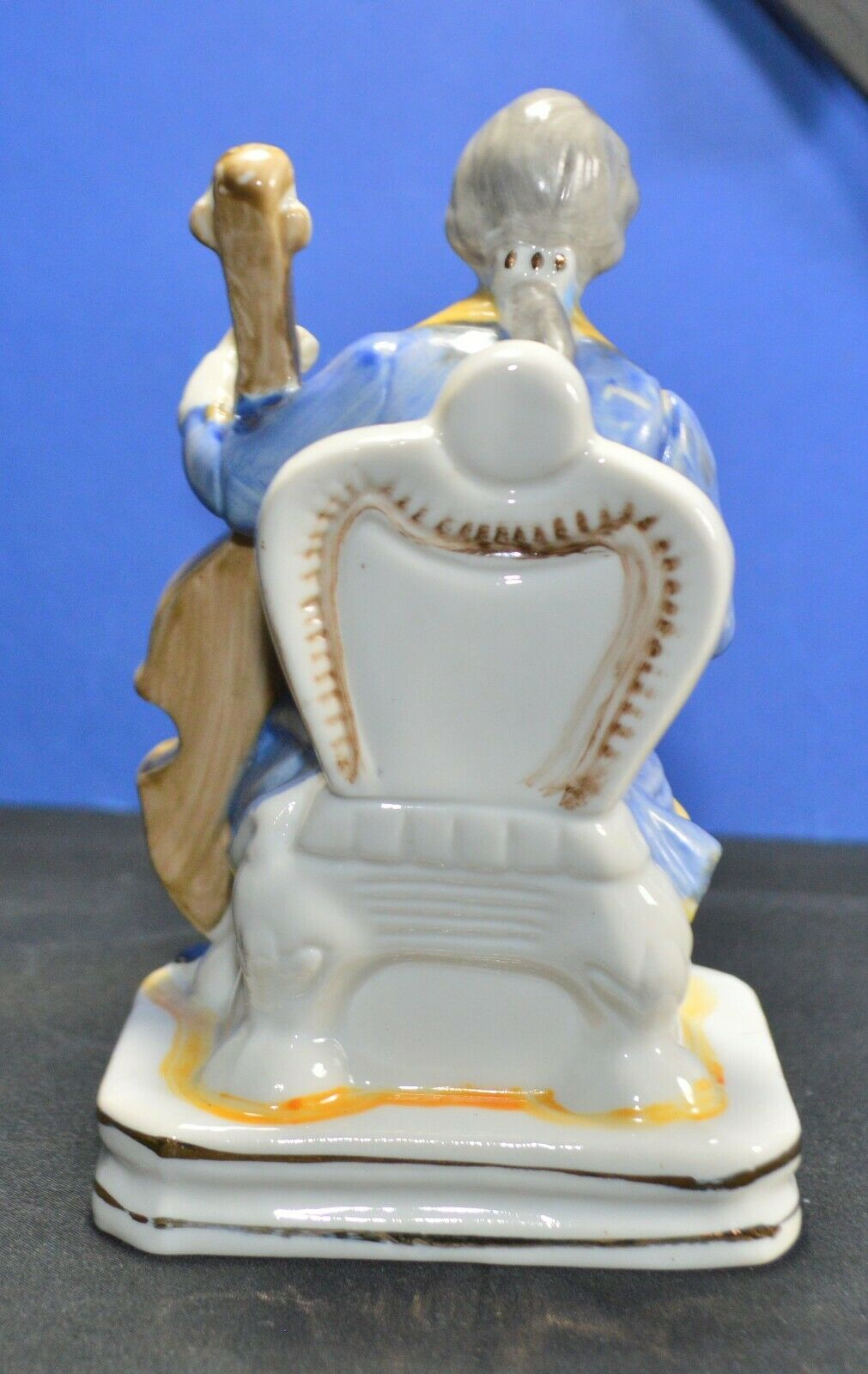 CELLO PLAYER DECORATIVE FIGURINE( PREVIOUSLY OWNED) GOOD CONDITION - TMD167207